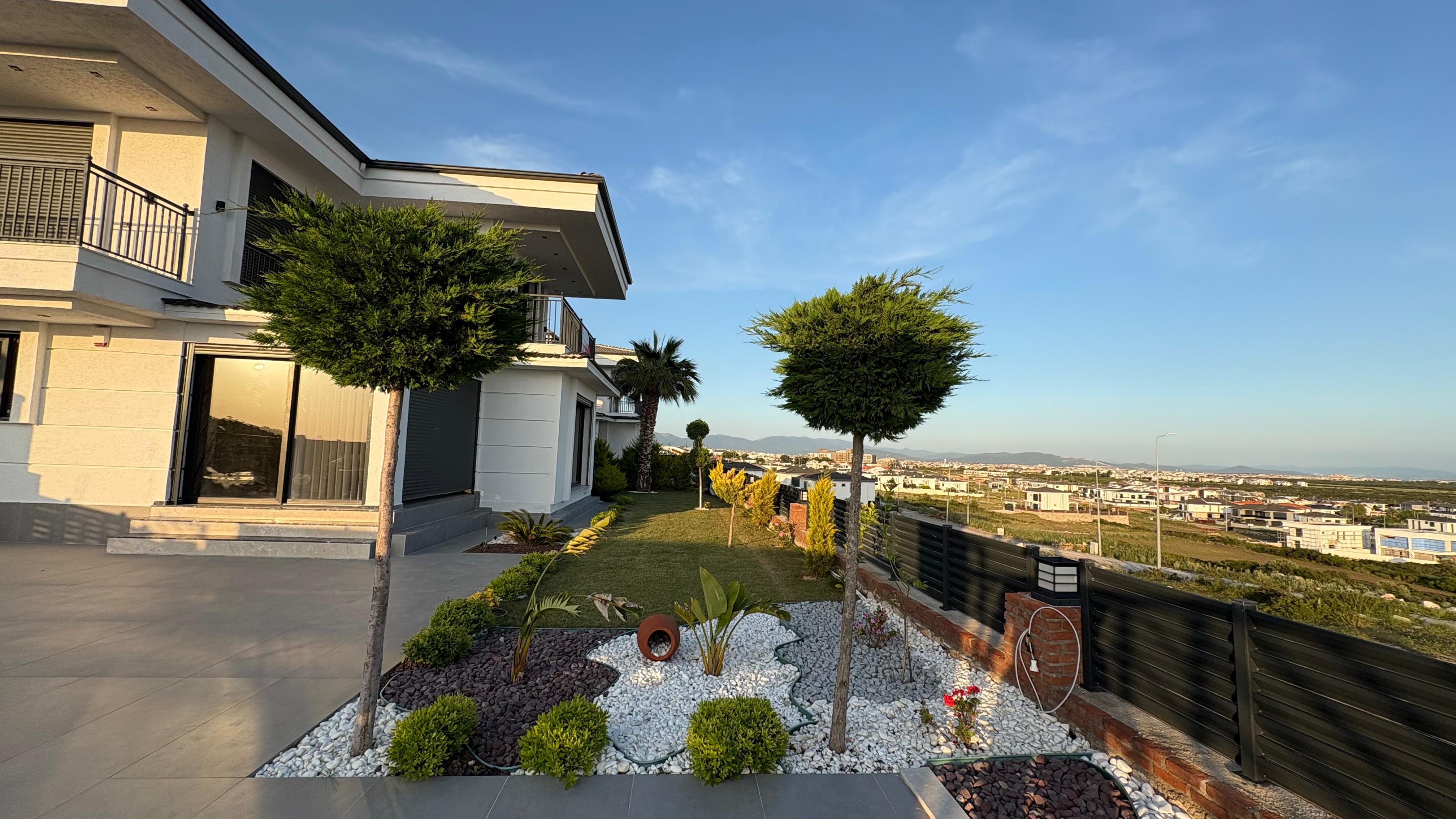 ELEGANT COMPLEX HOMES 1 