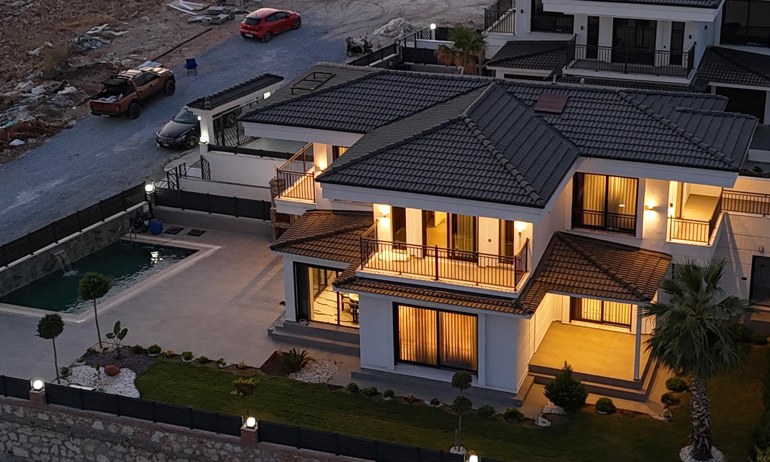 ELEGANT COMPLEX HOMES 1 