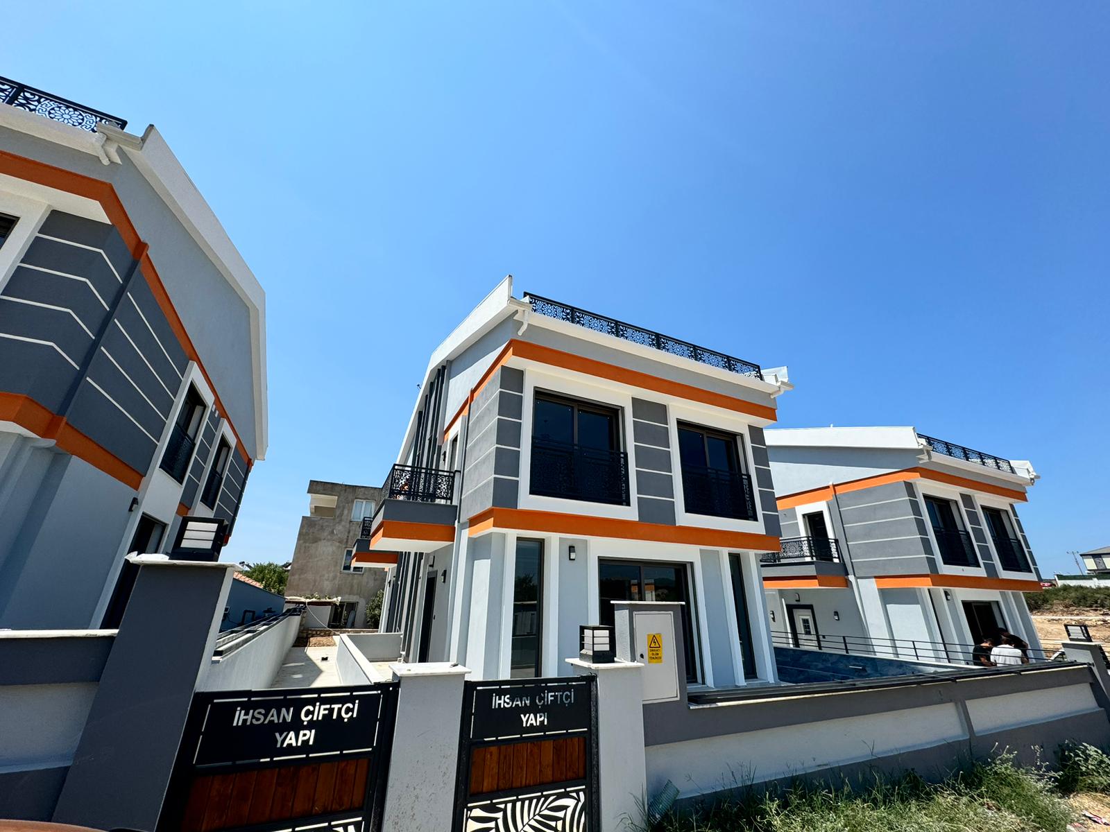 ELEGANT COMPLEX HOMES 3