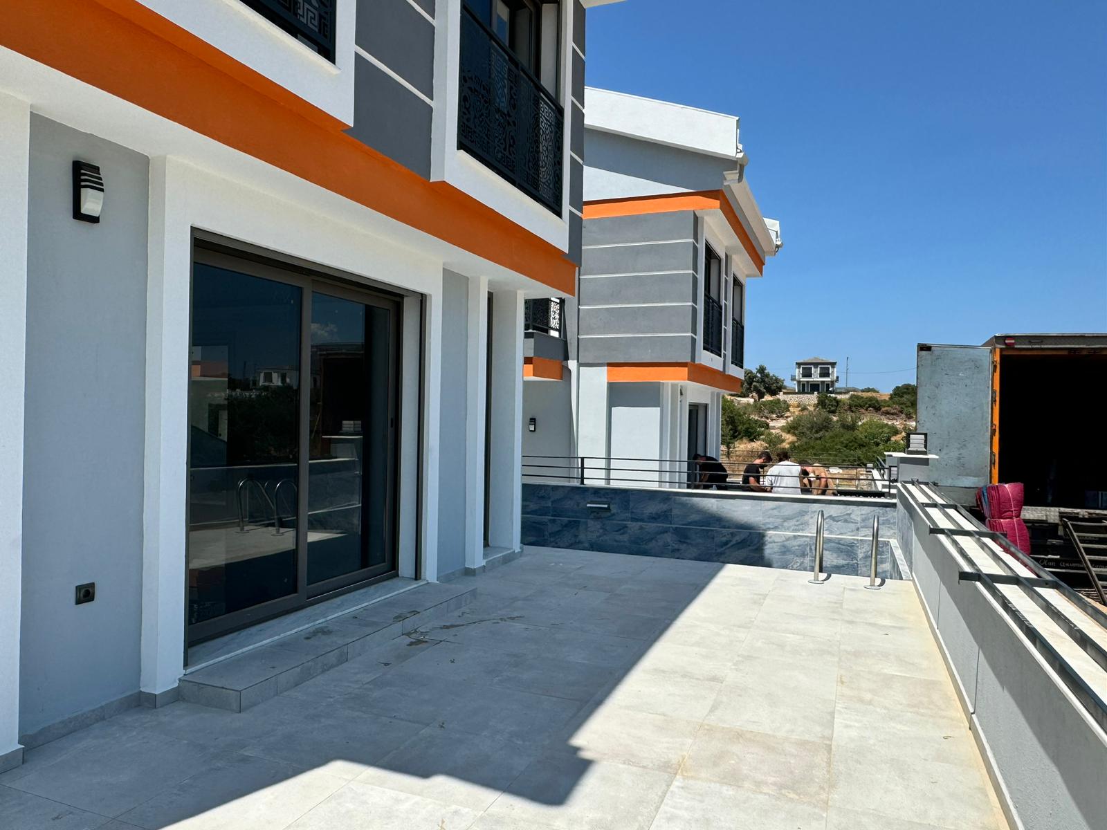 ELEGANT COMPLEX HOMES 3