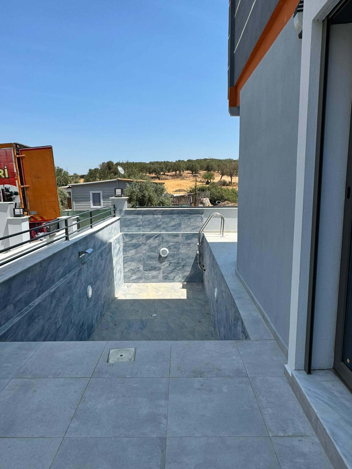 ELEGANT COMPLEX HOMES 3